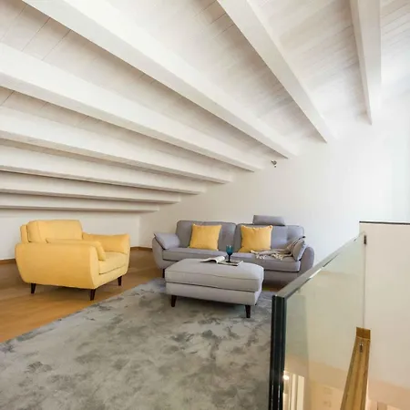 Magione With Terrace By Wonderful Italy *